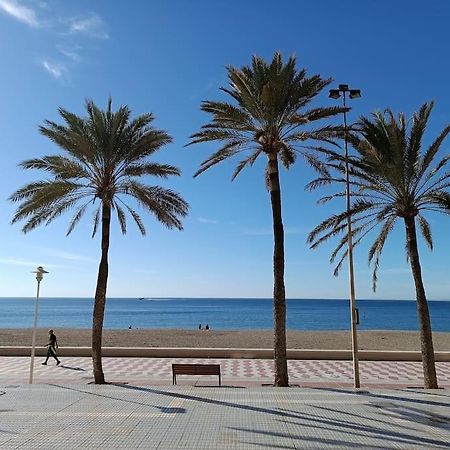 דירות אלמריה Estupendo Piso Renovado A 30 Metros De La Playa מראה חיצוני תמונה