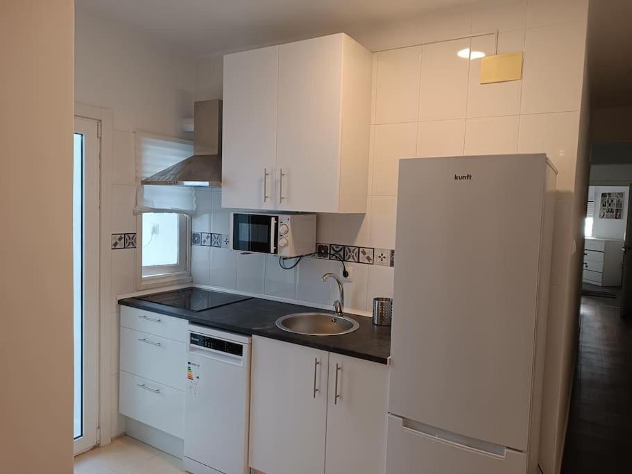 דירות אלמריה Estupendo Piso Renovado A 30 Metros De La Playa מראה חיצוני תמונה
