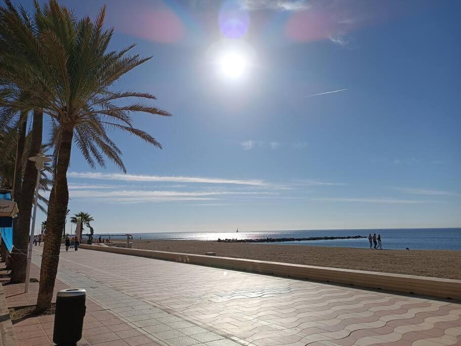 דירות אלמריה Estupendo Piso Renovado A 30 Metros De La Playa מראה חיצוני תמונה