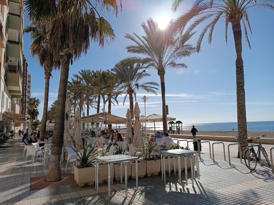 דירות אלמריה Estupendo Piso Renovado A 30 Metros De La Playa מראה חיצוני תמונה